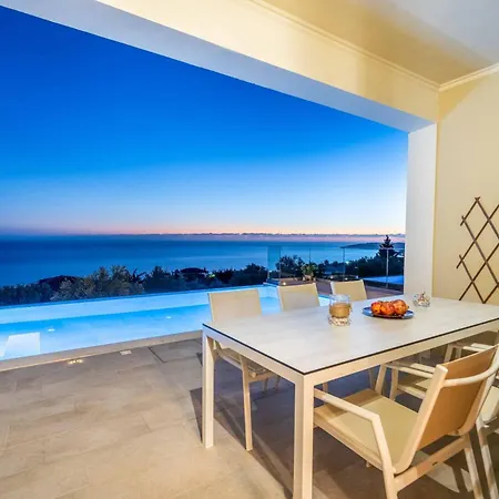Andriana Villa *